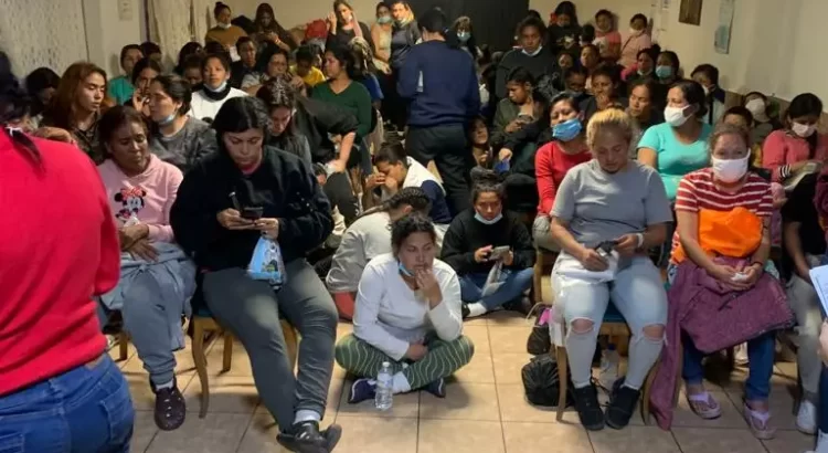 Llegan venezolanas a albergue de Nogales