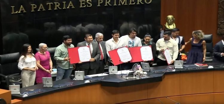 Infield sonorense Roberto Valenzuela recibe reconocimiento