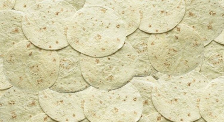 Llegan las tortillas “sobaqueras” de Sonora, al Cervantino