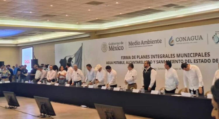 Firman planes integrales municipales de agua potable, alcantarillado y saneamiento del estado