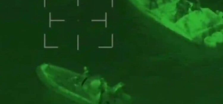 Intercepta Francia velero con 1.8 toneladas de droga procedente de México
