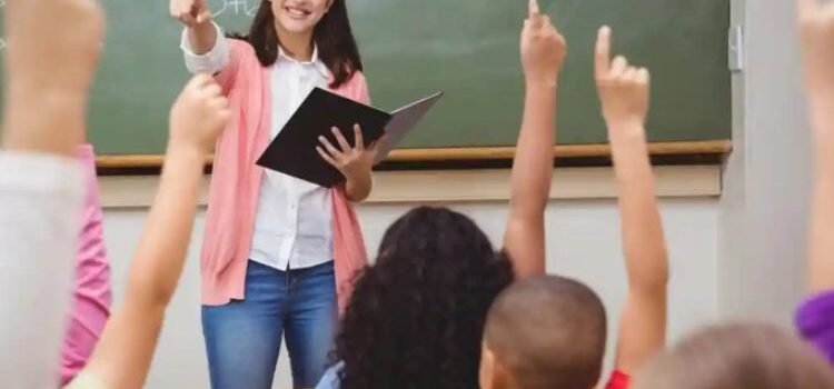 Alerta la UNESCO sobre escasez de maestros para 2030